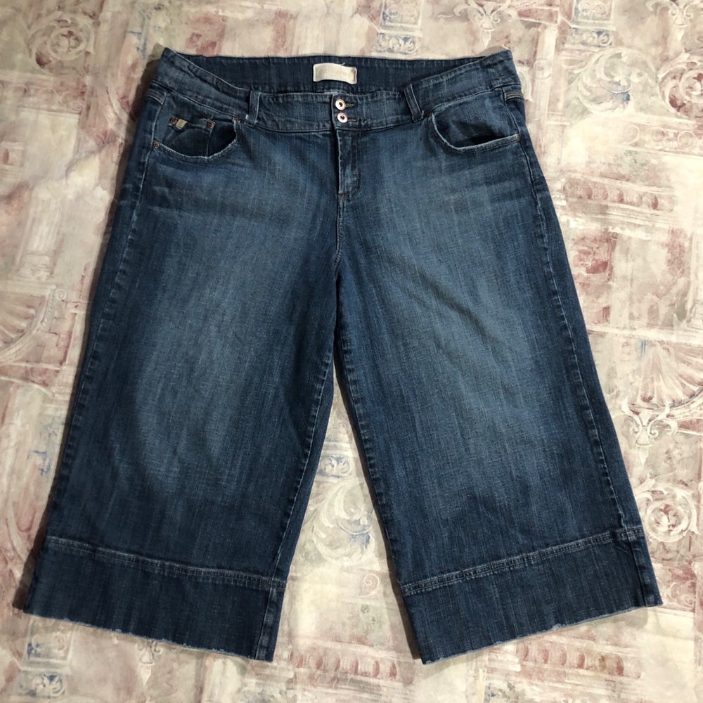 Z. Cavaricci Capris Jeans Women’s Straight cropped Jeans